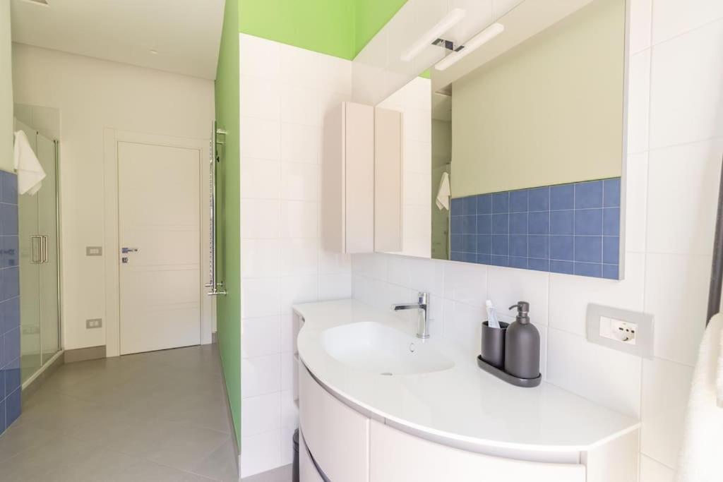 Monzio'S House Apartment Naples Luaran gambar